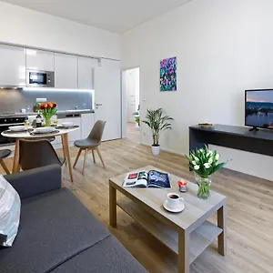 https://downtown-suites-jugoslavska.praguehotelsweb.com