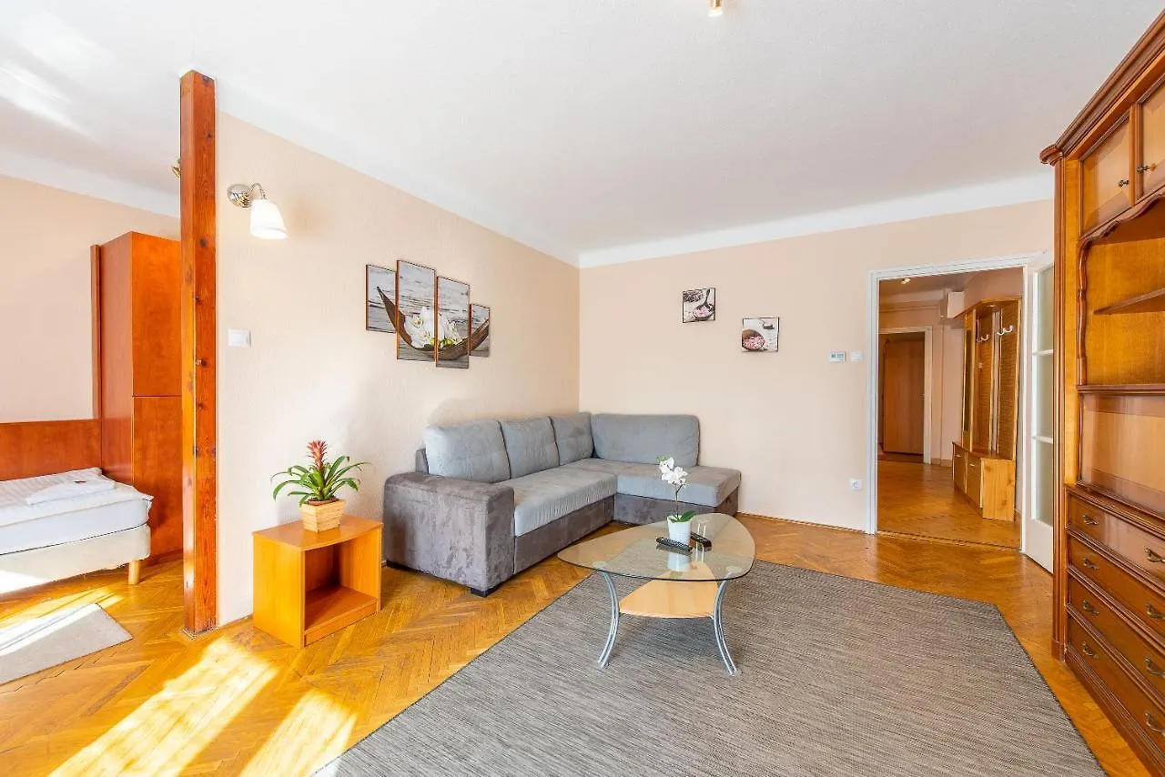 Korona Panzio Budapest